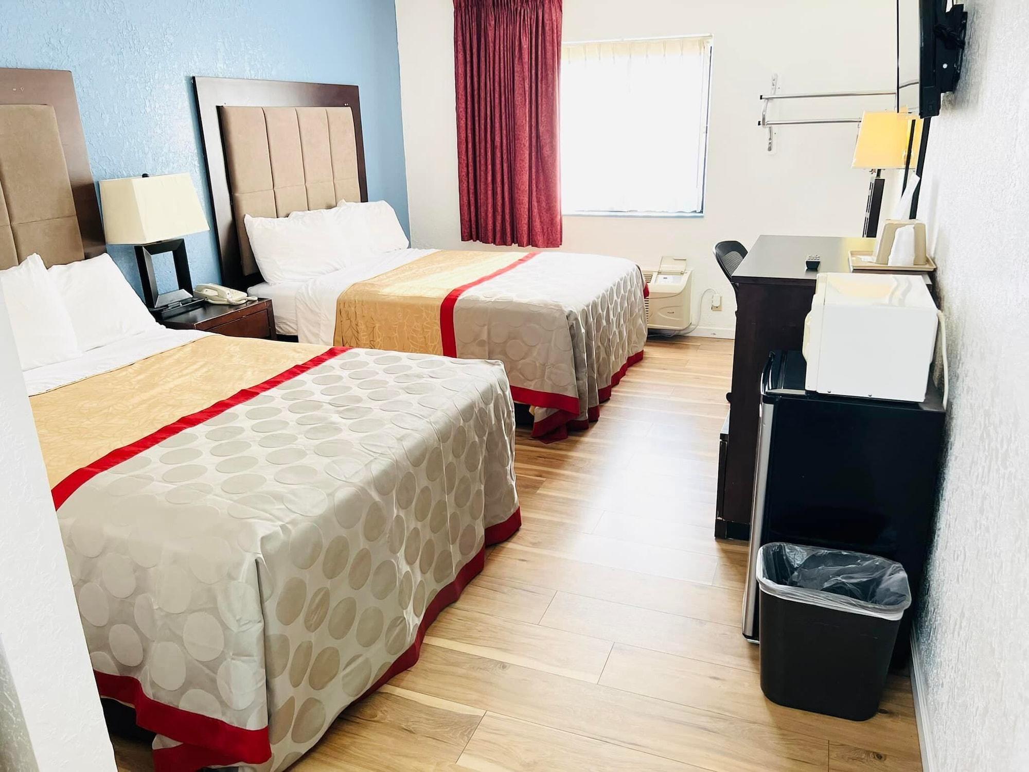 Super 8 By Wyndham Fort Scott Bagian luar foto