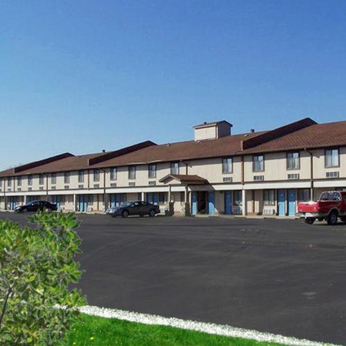 Super 8 By Wyndham Fort Scott Bagian luar foto