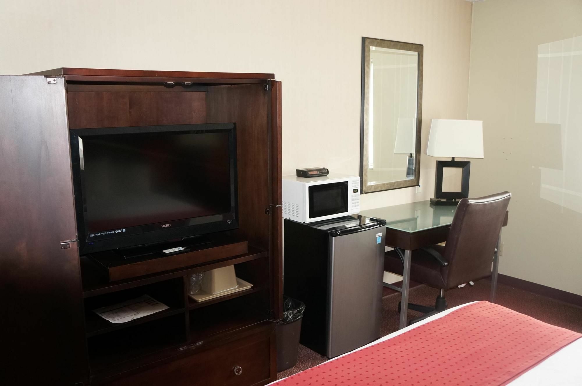 Super 8 By Wyndham Fort Scott Bagian luar foto